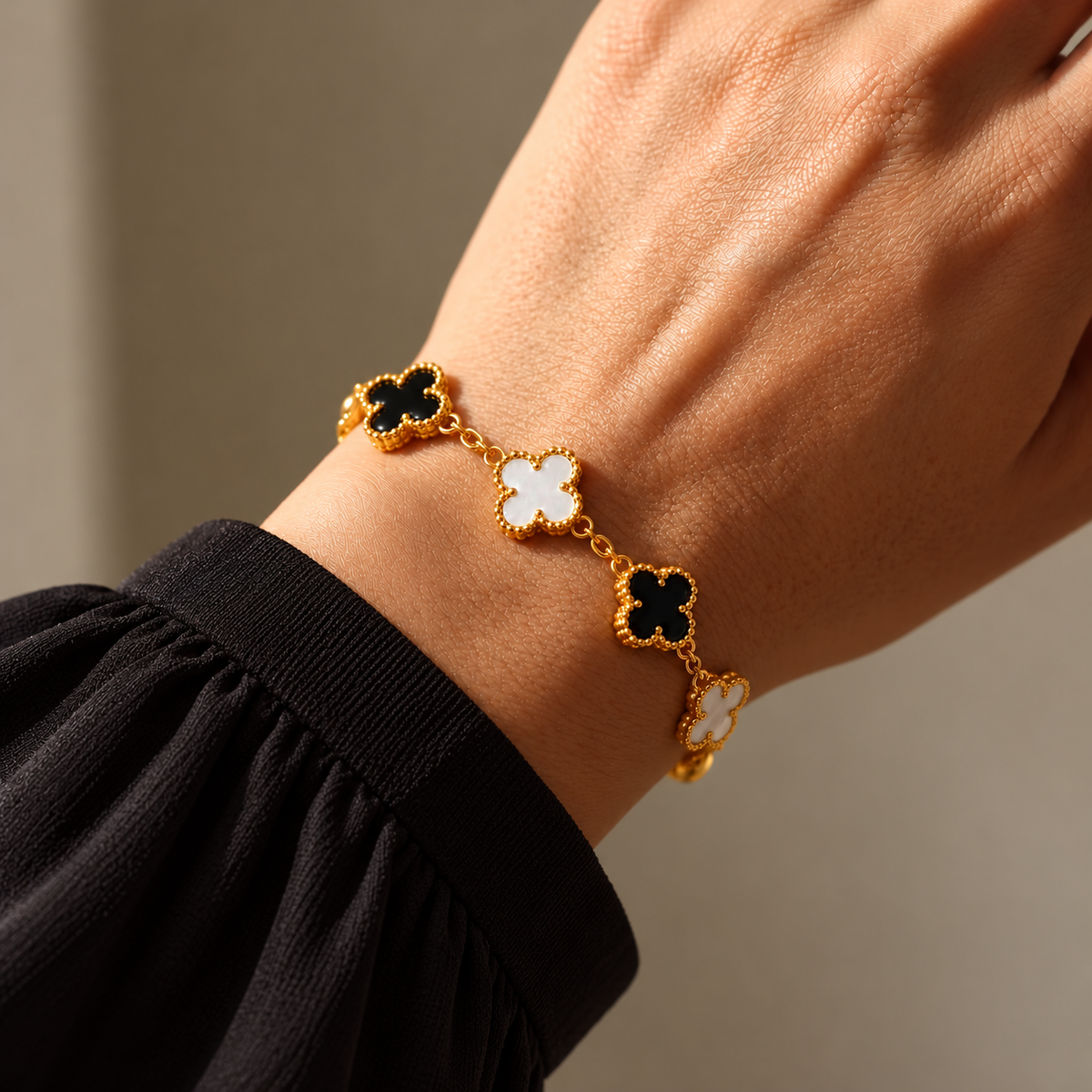 Bloom Line | 18K Gold-Plated Bracelet with Floral Design for Elegant Everyday Styling