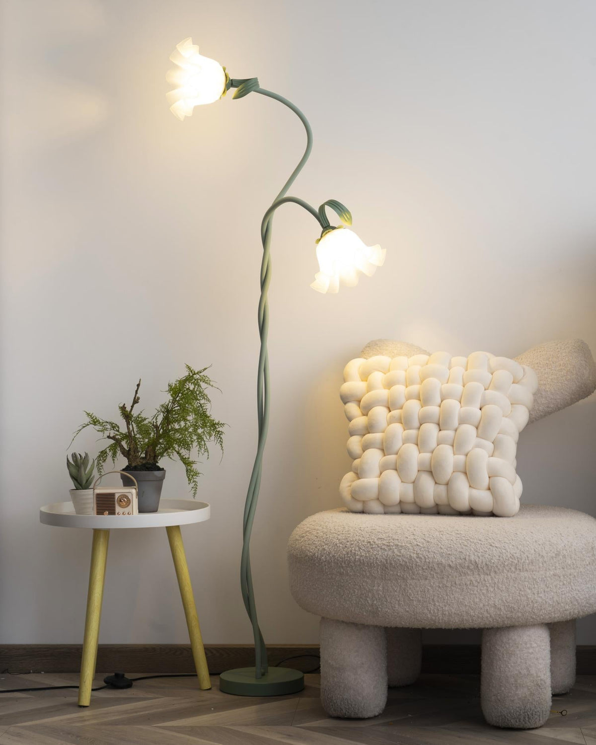 Calla Lily Floral Floor Lamp with Acrylic Petal Shades | Foot-Switch Light