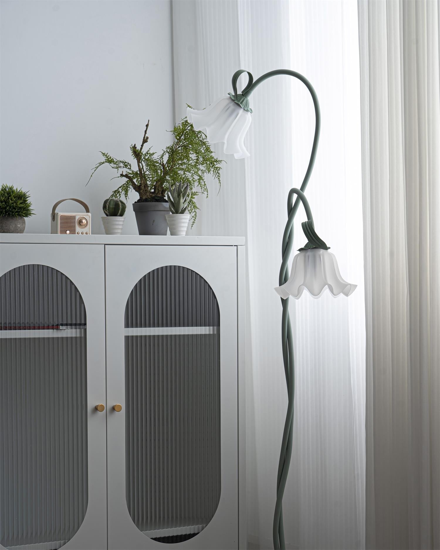 Calla Flower Floor Lamp Matte Green
