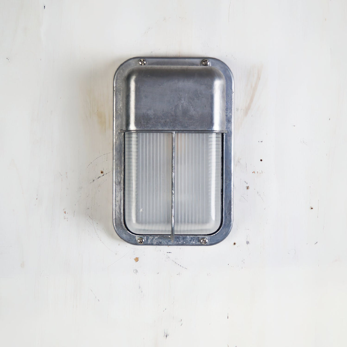 Aluminum Outdoor Bulkhead Wall Sconce with Sealed Glass | Weather-Resistant Light