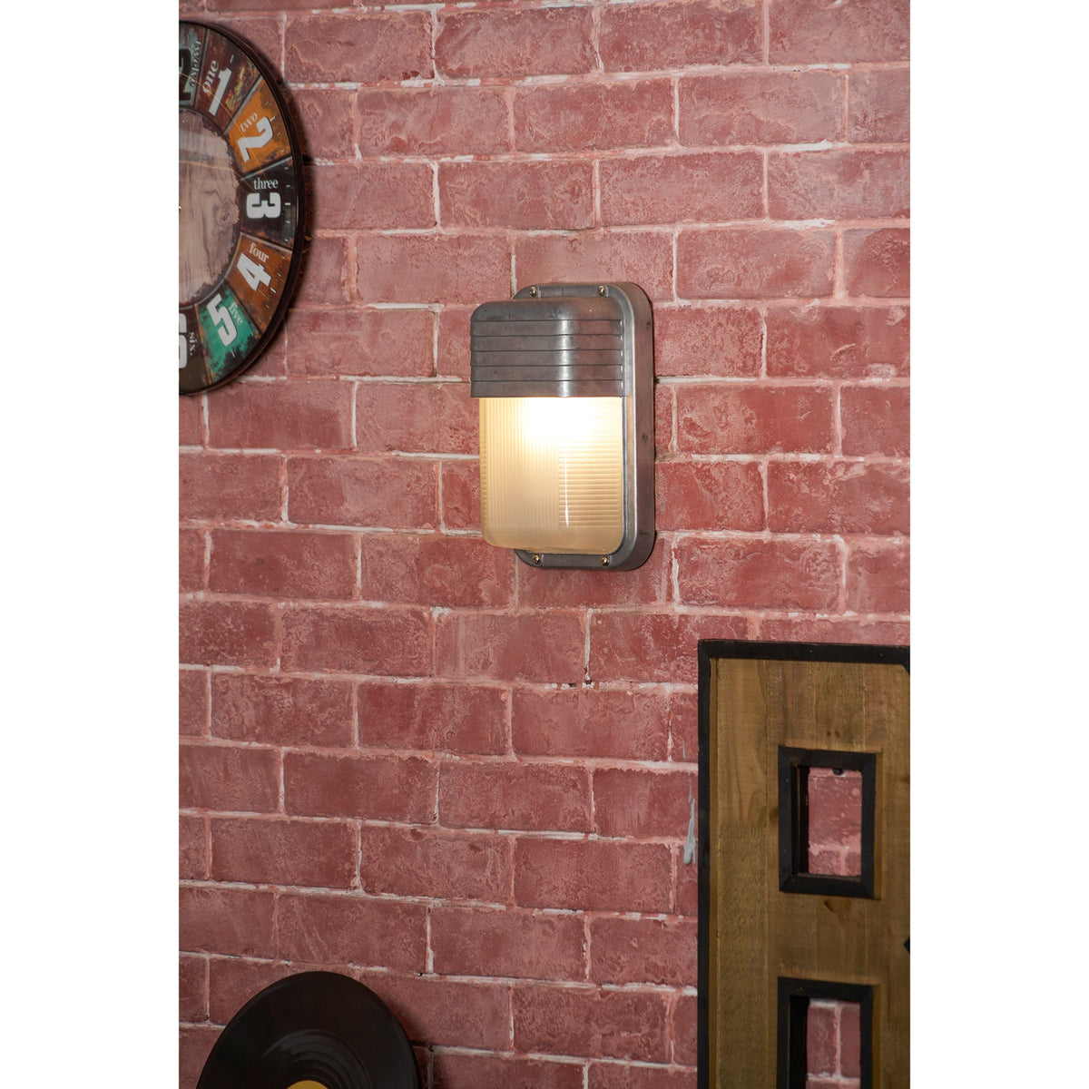 Aluminum Outdoor Bulkhead Wall Sconce with Sealed Glass | Weather-Resistant Light