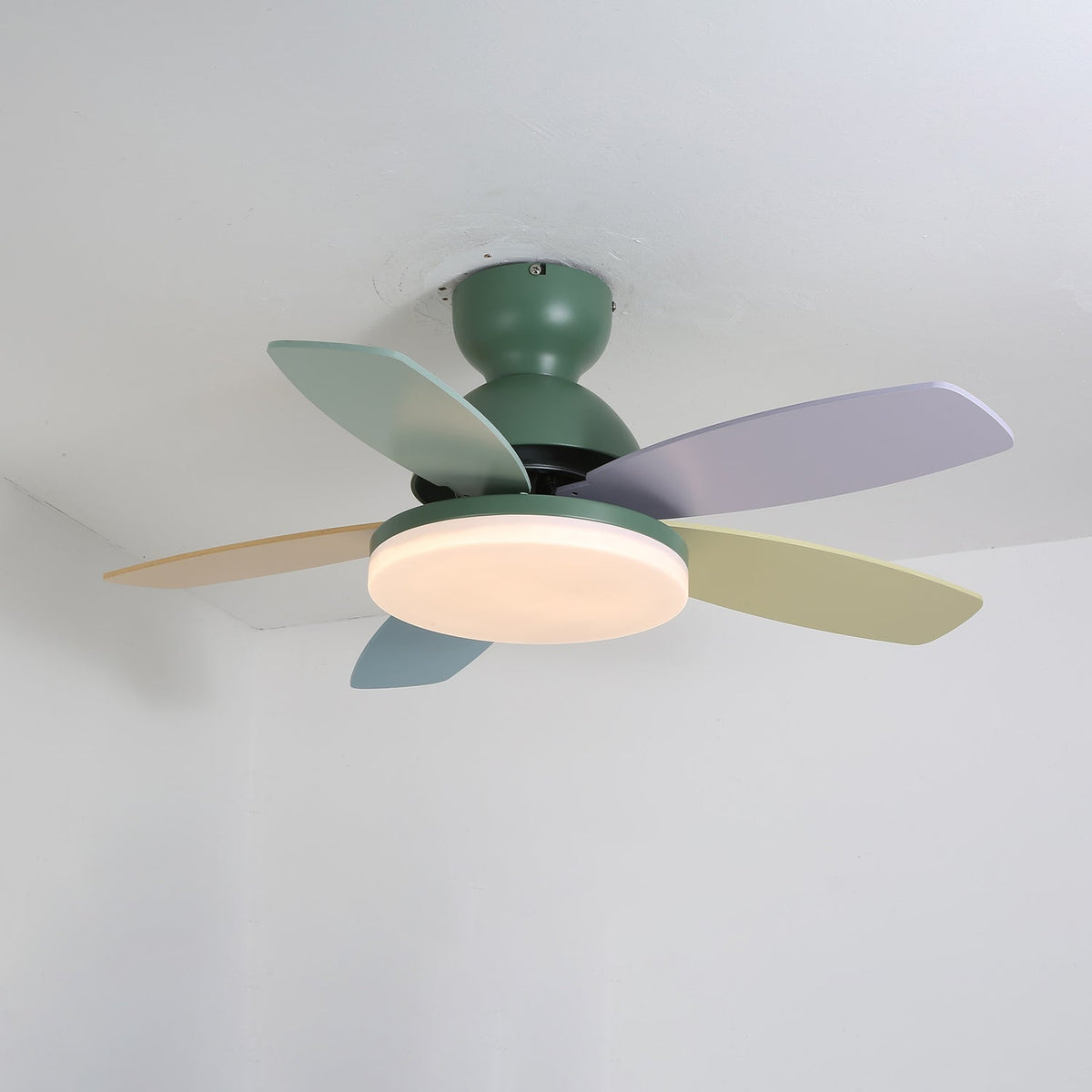 Petalux | Modern Ceiling Fan with LED Light and Remote | Quiet DC Motor for Living Rooms