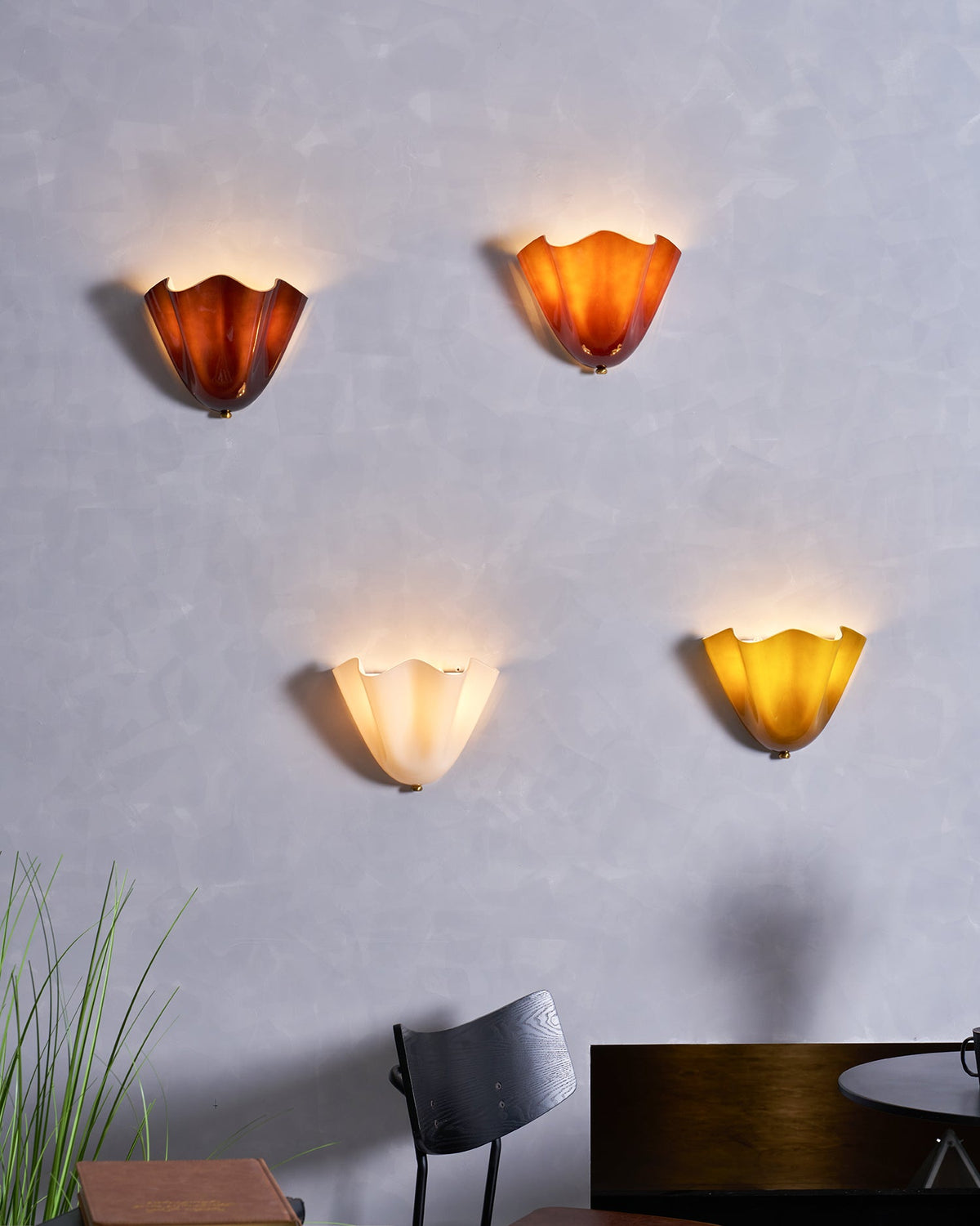 Petala | Hand Blown Glass Wall Sconce with Curved Shade, Dimmable Wall Lamp for Bedrooms