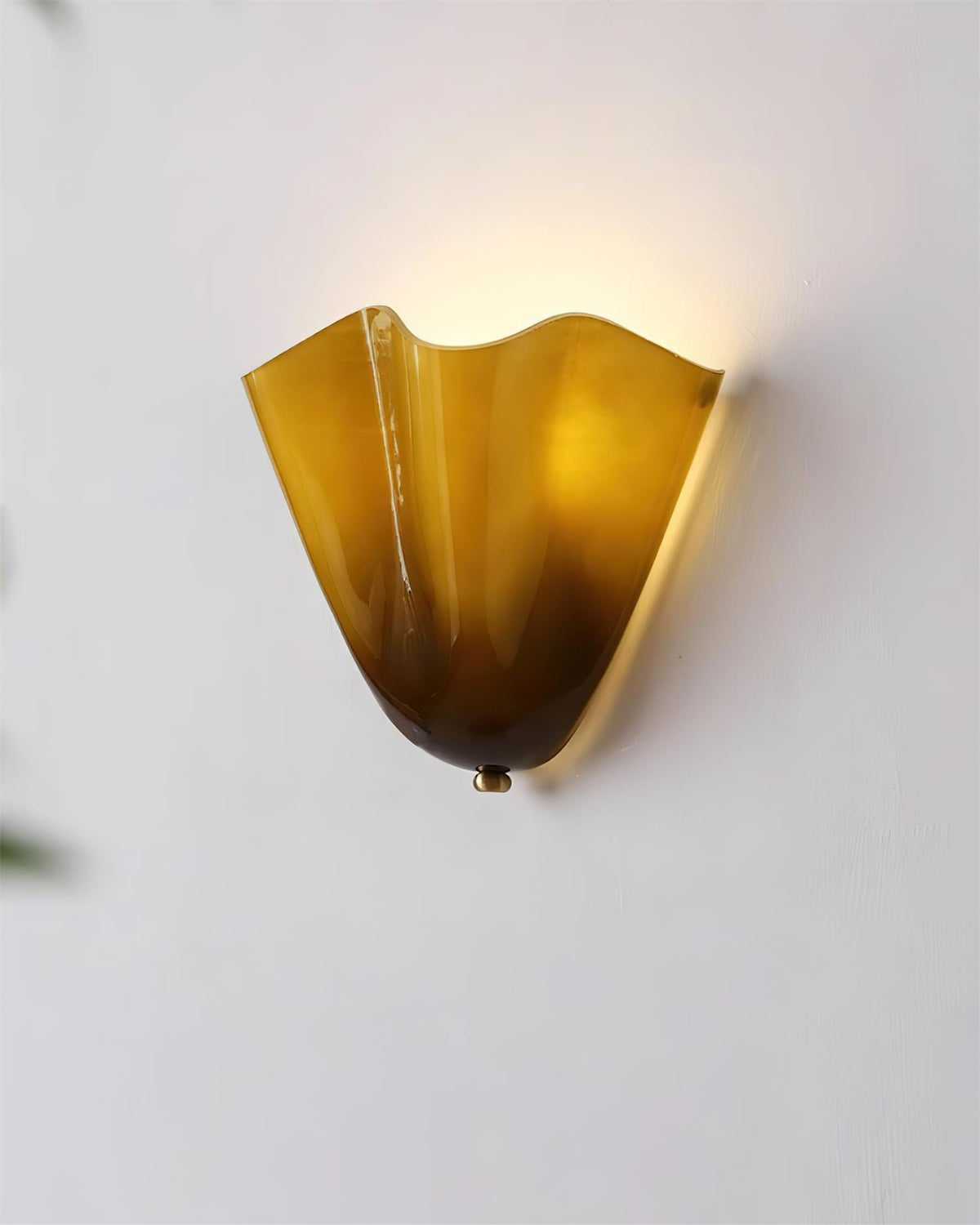 Petala | Hand Blown Glass Wall Sconce with Curved Shade, Dimmable Wall Lamp for Bedrooms