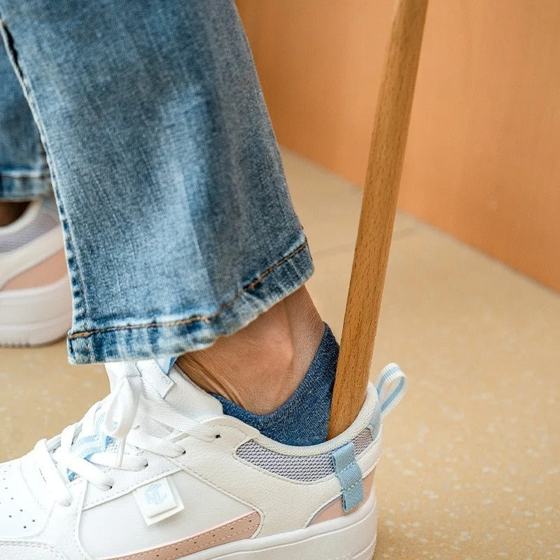 Extra Long Handle Shoe Horn Ergonomic Shoe Helper for Easy On Shoes