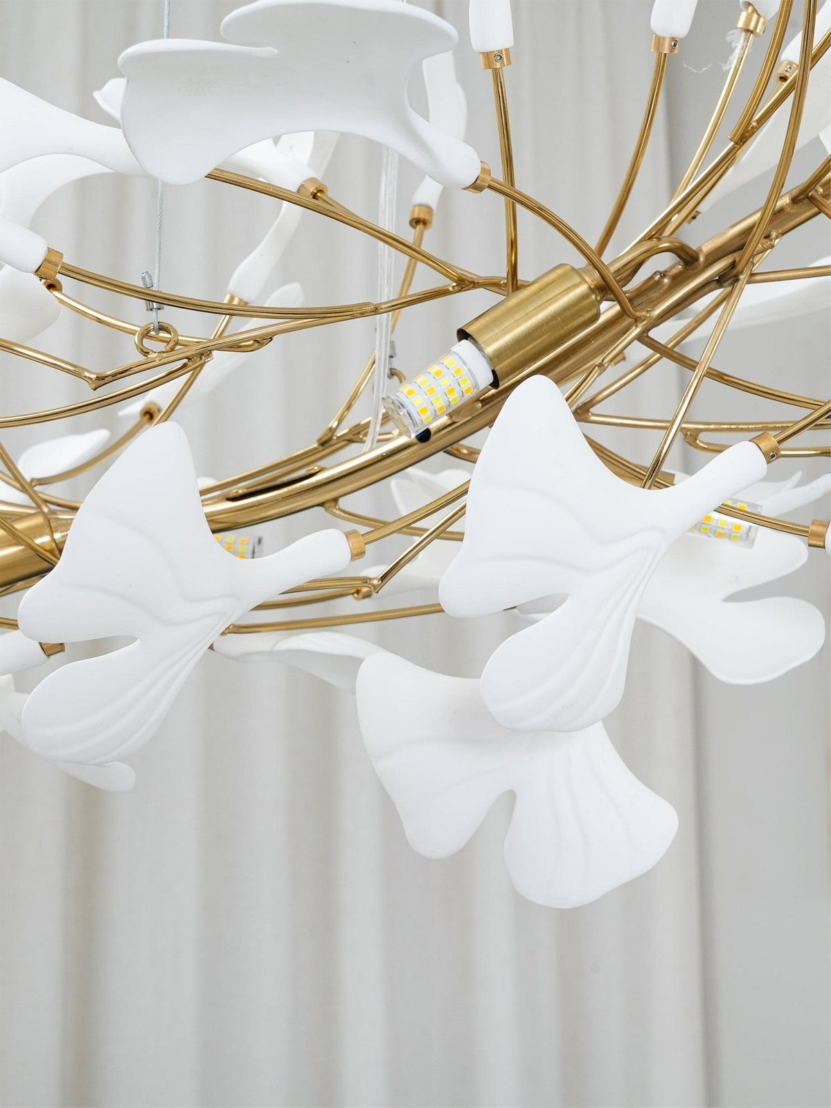 Smokara Smoked Glass Globe Pendant Lamp: Soft, Warm Light with a Vintage-Meets-Modern Look