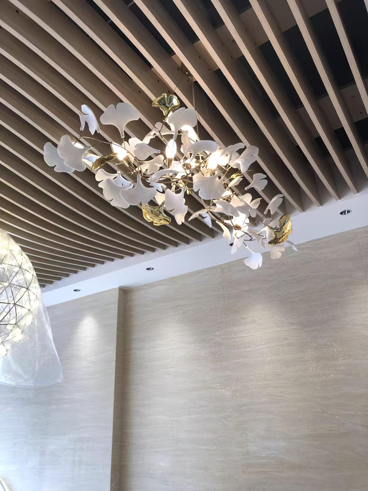 Smokara Smoked Glass Globe Pendant Lamp: Soft, Warm Light with a Vintage-Meets-Modern Look