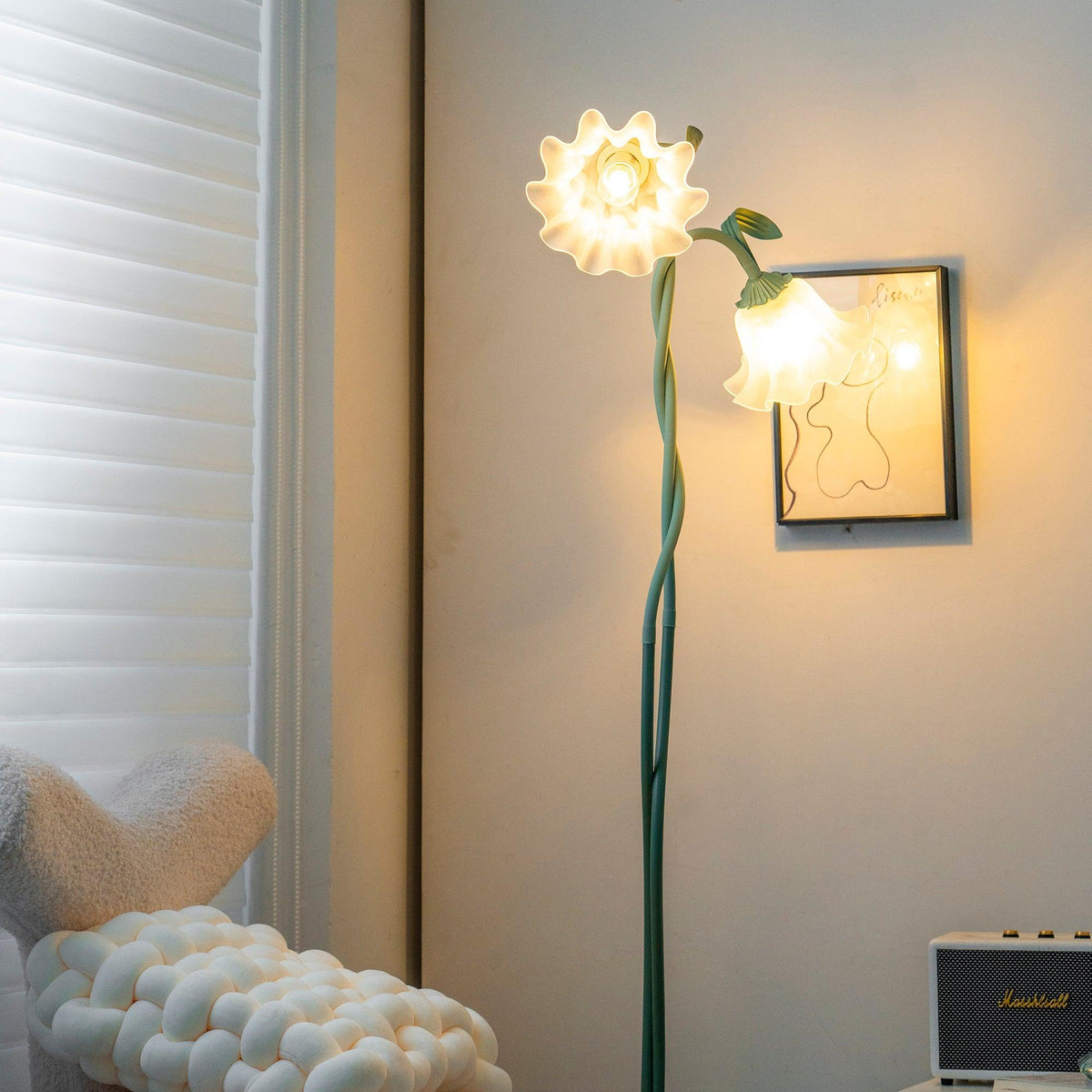 Calla Lily Floral Floor Lamp with Acrylic Petal Shades | Foot-Switch Light