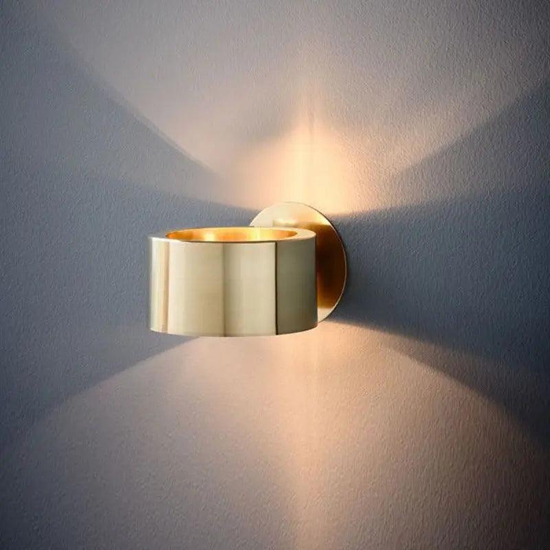 Aurelio | Modern Wall Sconce with Black or Gold Finish, Sleek Wall Lamp for Living Rooms