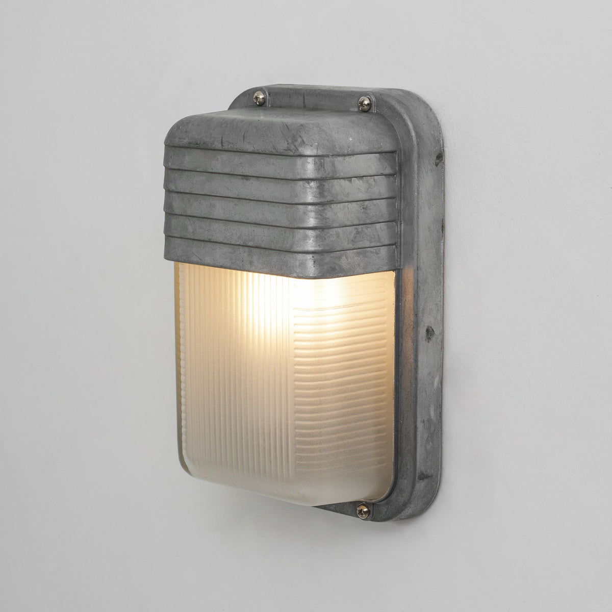 Aluminum Outdoor Bulkhead Wall Sconce with Sealed Glass | Weather-Resistant Light