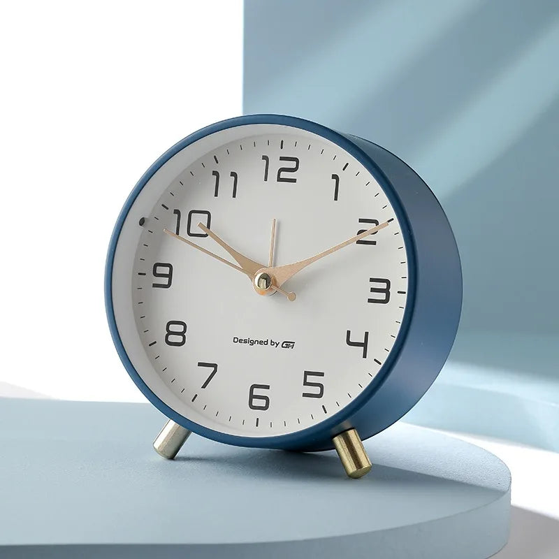 Scandinavian Silent Table Clock Modern Metal Desk Clock Battery Operated