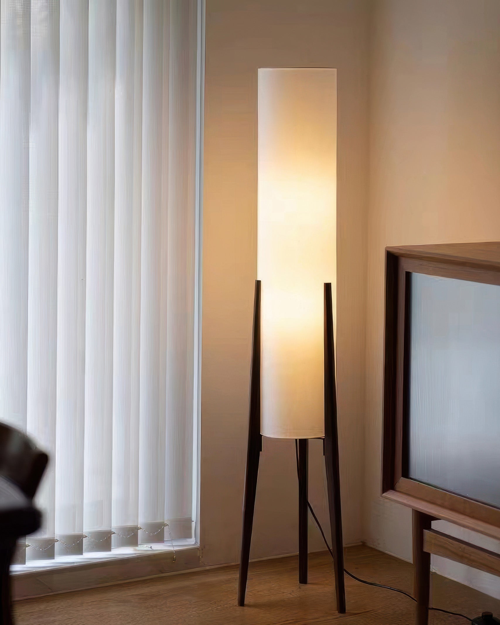 Walnut Wood Floor Lamp Nordic LED Standing Lamp with Fabric Shade