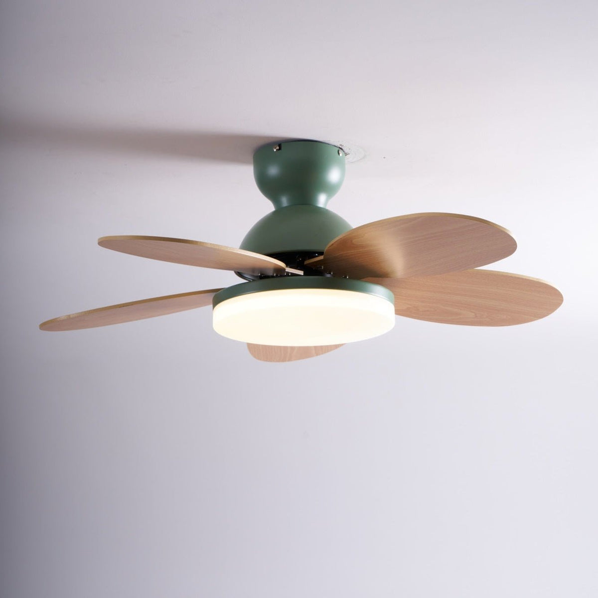 Petalux | Modern Ceiling Fan with LED Light and Remote | Quiet DC Motor for Living Rooms