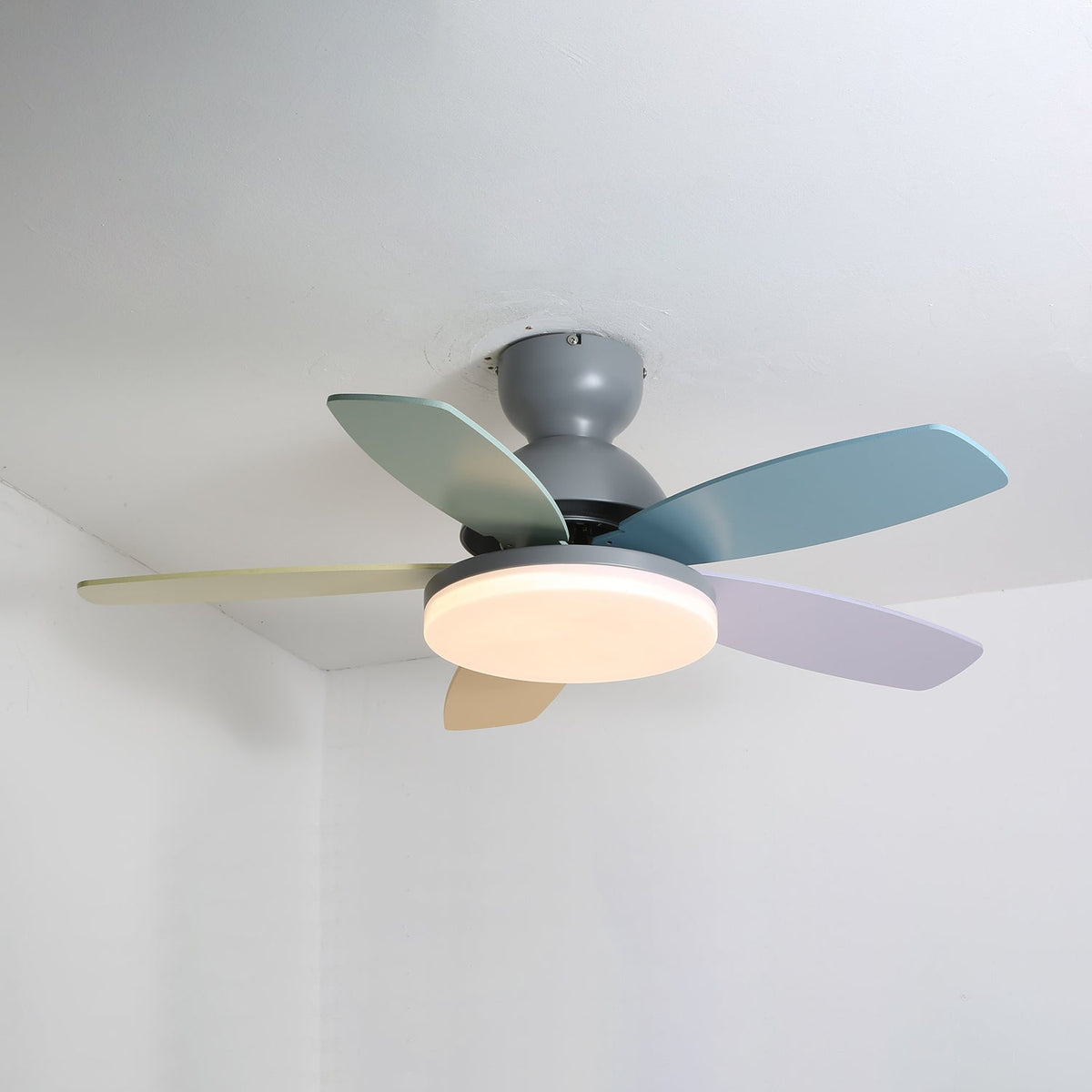 Petalux | Modern Ceiling Fan with LED Light and Remote | Quiet DC Motor for Living Rooms