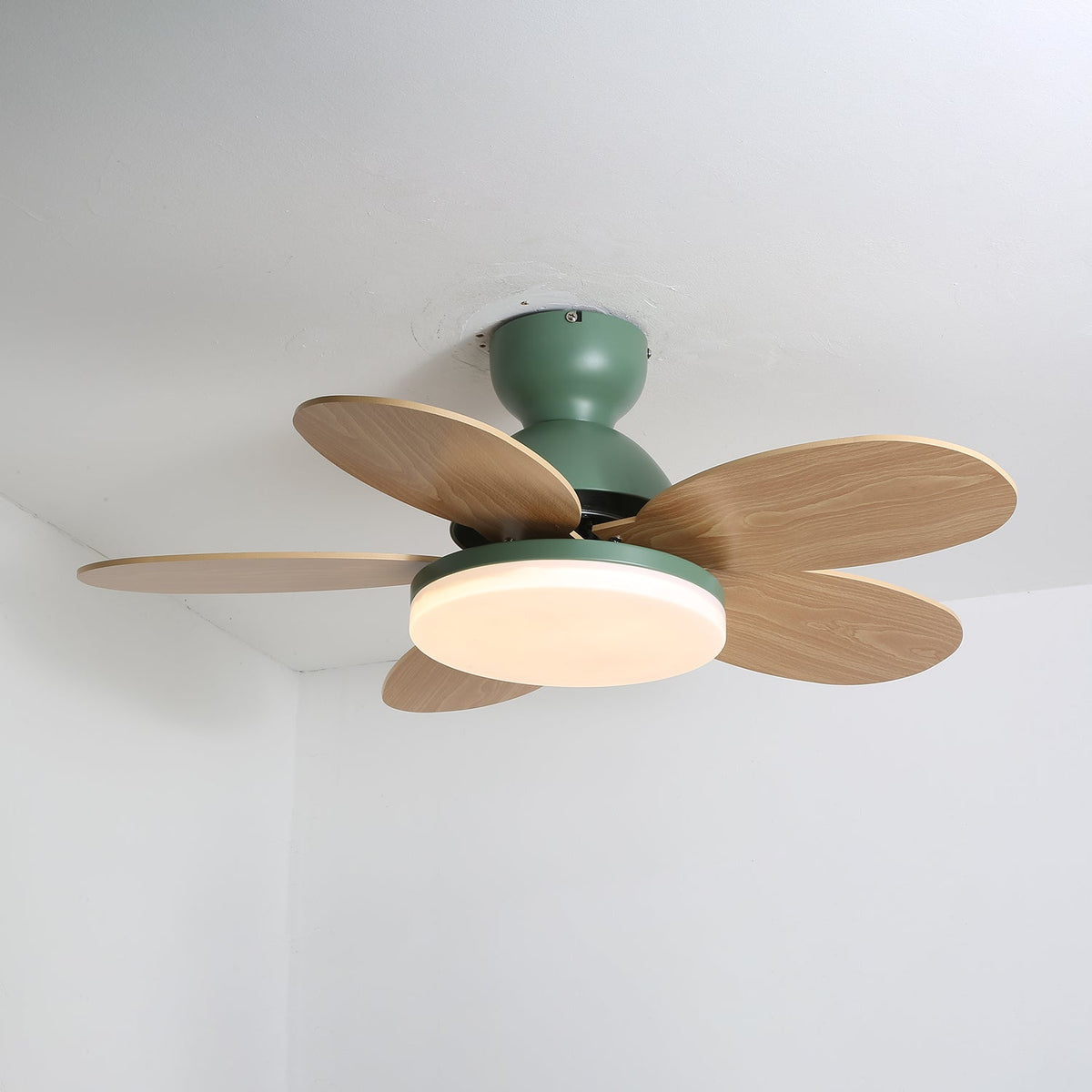 Petalux | Modern Ceiling Fan with LED Light and Remote | Quiet DC Motor for Living Rooms