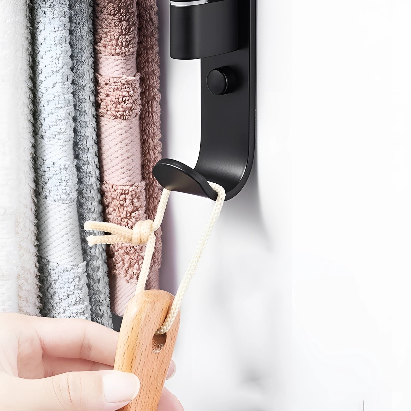 Wall Mounted Black Towel Rack 5 Swivel Arm Space Saving Holder