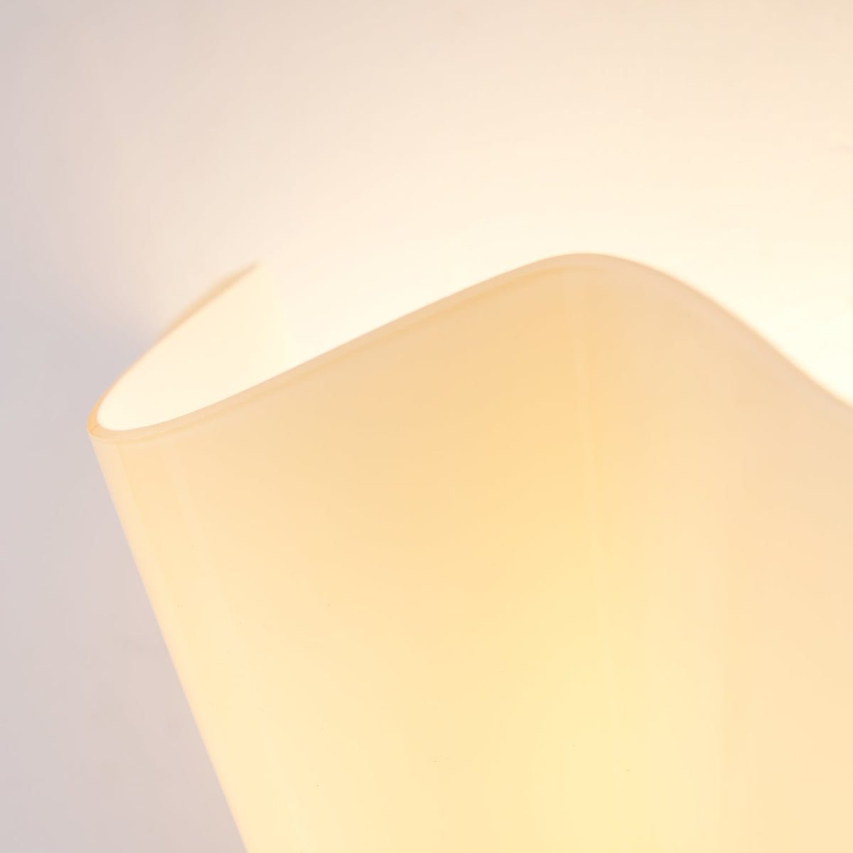 Petala | Hand Blown Glass Wall Sconce with Curved Shade, Dimmable Wall Lamp for Bedrooms
