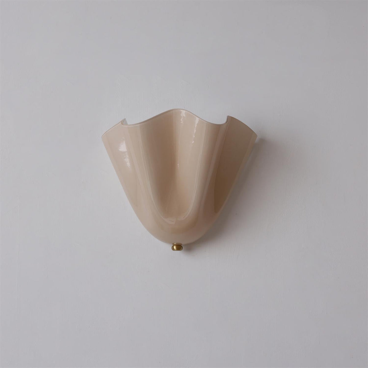 Petala | Hand Blown Glass Wall Sconce with Curved Shade, Dimmable Wall Lamp for Bedrooms