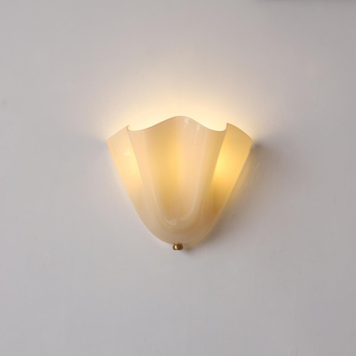 Petala | Hand Blown Glass Wall Sconce with Curved Shade, Dimmable Wall Lamp for Bedrooms