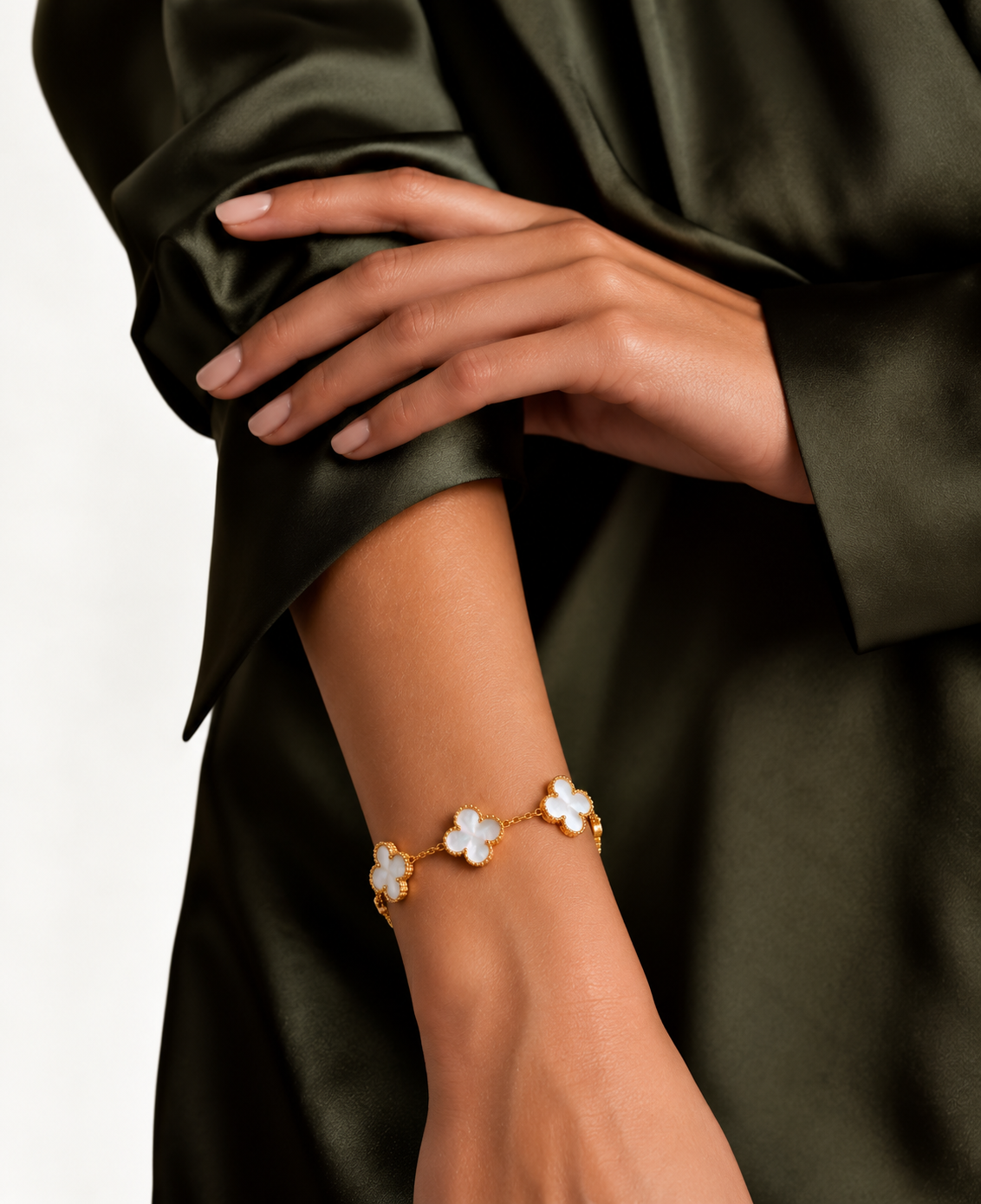 Bloom Line | 18K Gold-Plated Bracelet with Floral Design for Elegant Everyday Styling