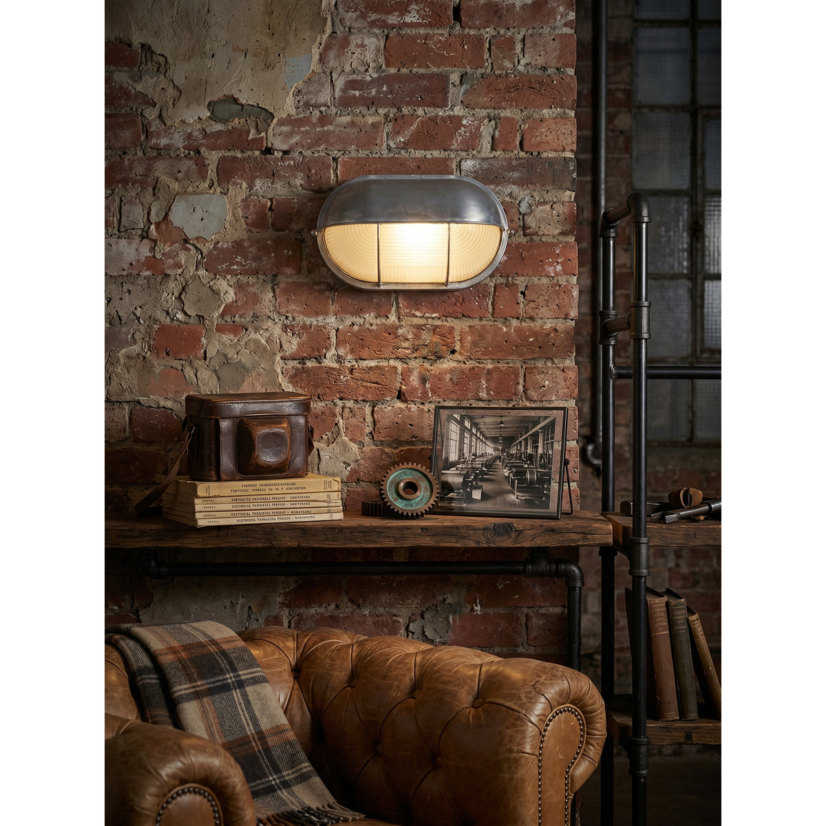 Aluminum Outdoor Bulkhead Wall Sconce with Sealed Glass | Weather-Resistant Light