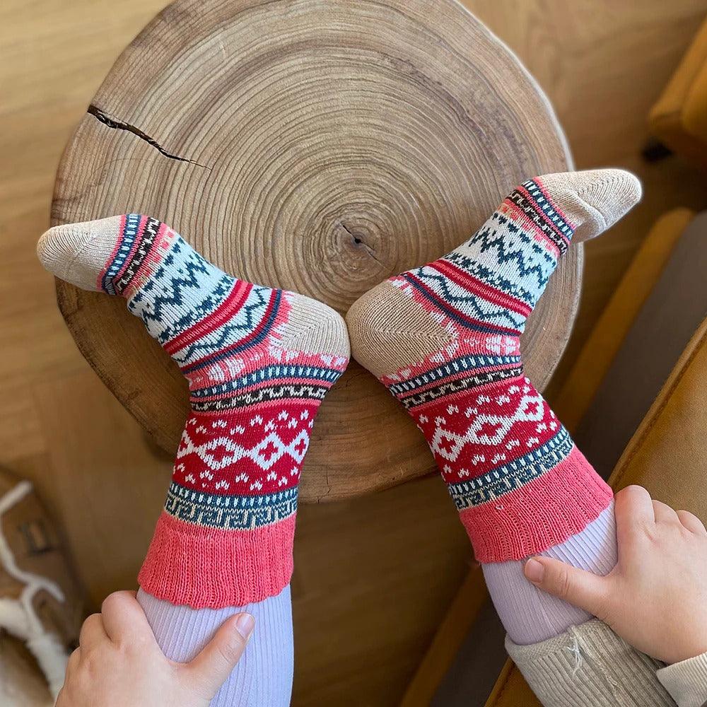 Nordic Wool Blend Socks with Scandinavian Pattern | Warm Winter Comfort