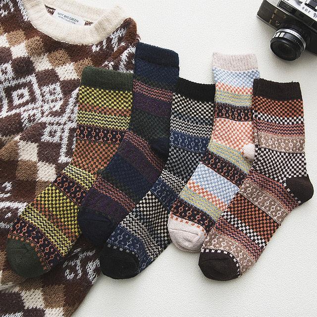 Nordic Wool Blend Socks with Scandinavian Pattern | Warm Winter Comfort