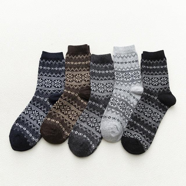 Nordic Wool Blend Socks with Scandinavian Pattern | Warm Winter Comfort