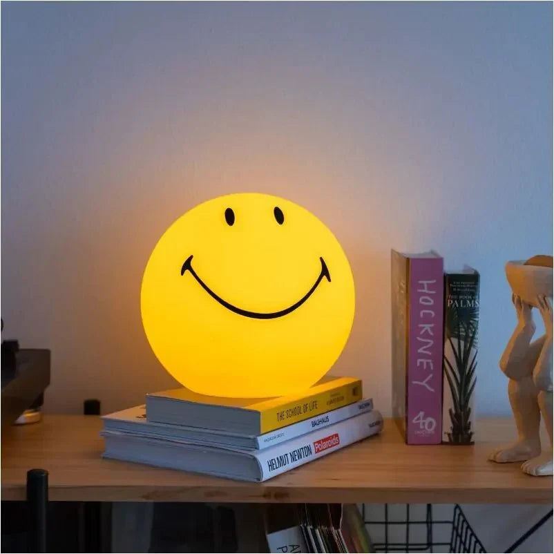 Smiley Face Table Lamp with Warm LED Glow | Playful Polymer Accent for Any Room
