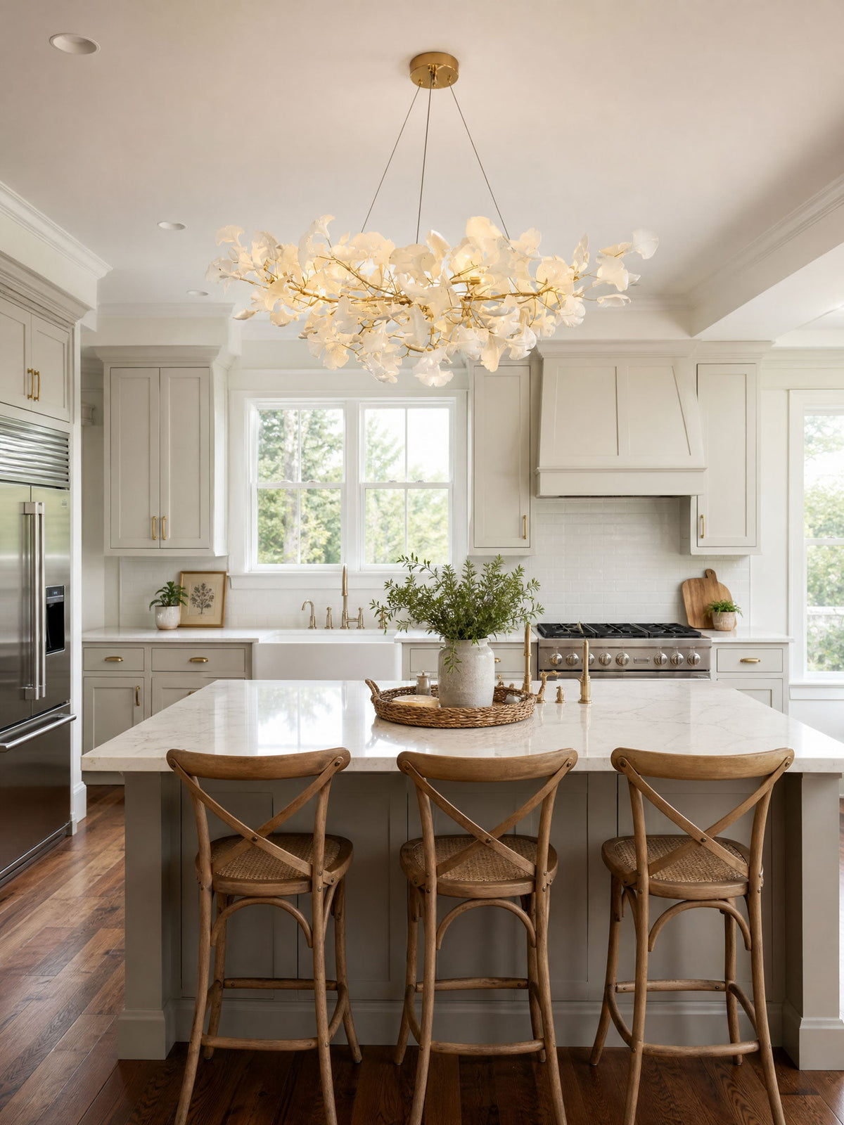 Smokara Smoked Glass Globe Pendant Lamp: Soft, Warm Light with a Vintage-Meets-Modern Look
